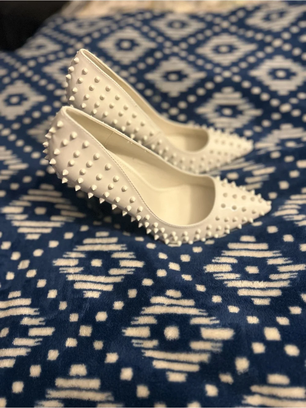 Gorgeous White Pointed Spike heels